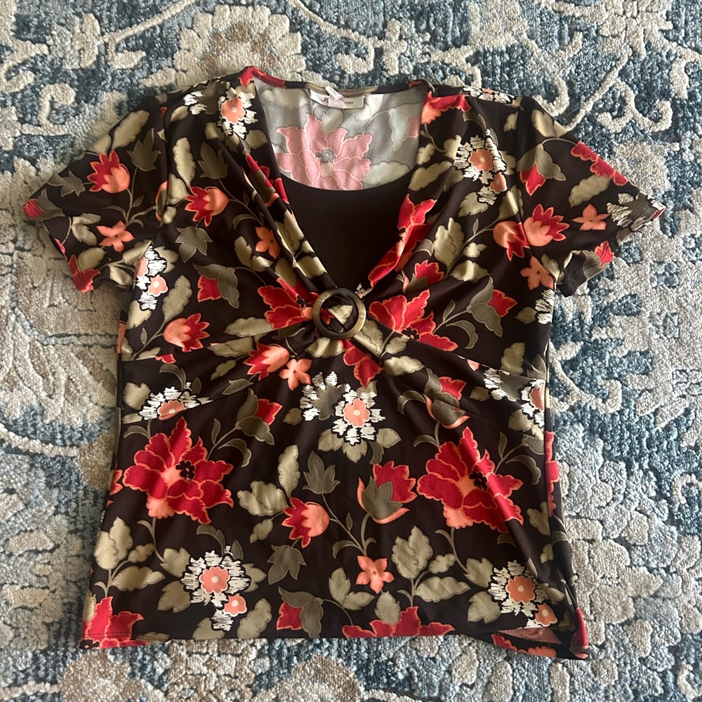 JM Collection Black and Red Floral Tie Front Blouse